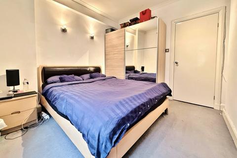 2 bedroom flat to rent, Latymer Court, Hammersmith Road, Hammersmith, W6
