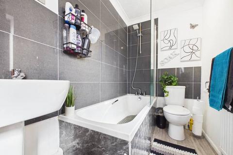 undefined, Kingfisher Close, Worcester, Worcestershire, WR5