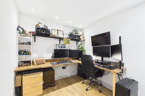 undefined, Kingfisher Close, Worcester, Worcestershire, WR5