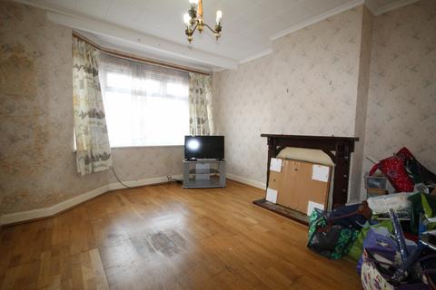 3 bedroom end of terrace house for sale, Maybank Avenue, Wembley, Middlesex HA0