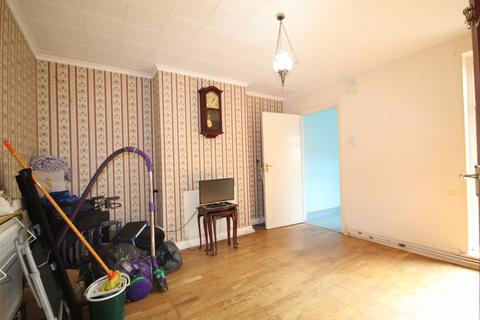 3 bedroom end of terrace house for sale, Maybank Avenue, Wembley, Middlesex HA0