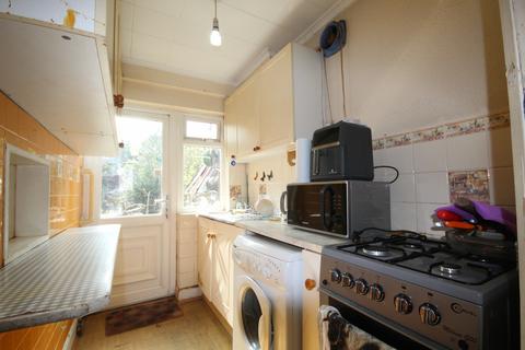 3 bedroom end of terrace house for sale, Maybank Avenue, Wembley, Middlesex HA0