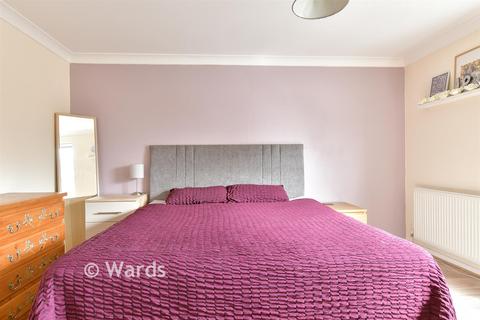 3 bedroom terraced house for sale, Manor Forstal, New Ash Green, Longfield, Kent