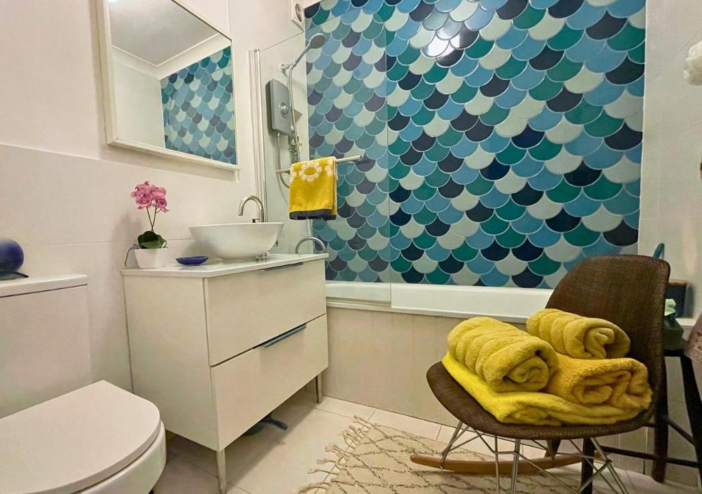 Family Bathroom Blue Tiles Salisbury Road .png