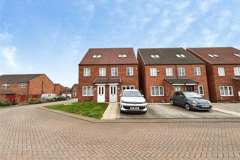 3 bedroom semi-detached house for sale, Whimbrel Chase, Lincolnshire DN16