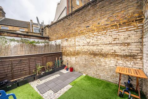 undefined, Cann Hall Road, Leyton, London, E11