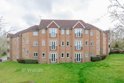 2 bedroom flat for sale, Guinness Drive, Rochester ME3