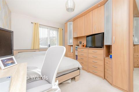 2 bedroom flat for sale, Guinness Drive, Rochester ME3