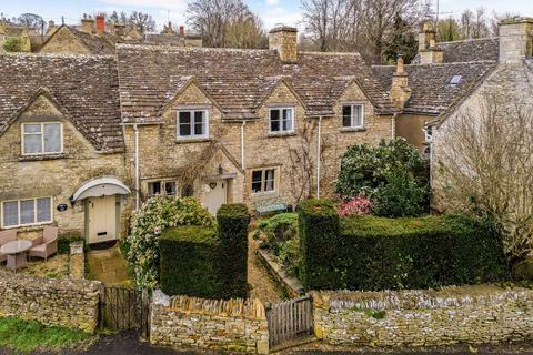 3 bedroom semi-detached house for sale, Calcot, Cheltenham, Gloucestershire, GL54