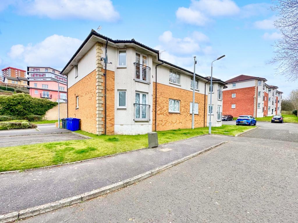 Queen Elizabeth Gardens, Clydebank rear