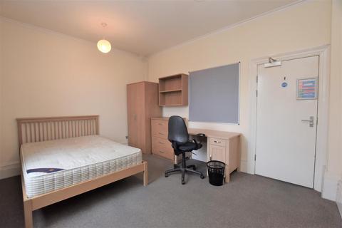 undefined, Room 8, 45 Upper Redlands Road