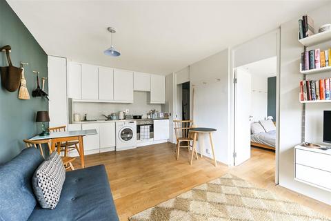 1 bedroom apartment for sale, Ben Jonson House, Barbican EC2Y