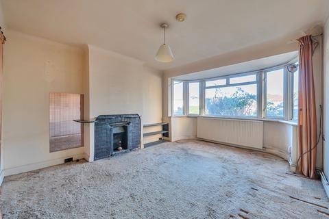 3 bedroom house for sale, Lyndhurst Avenue, Sunbury-On-Thames, TW16