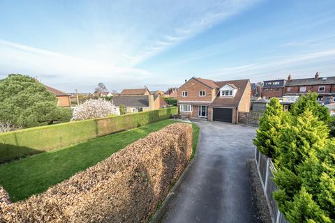 4 bedroom detached house for sale, Denby Dale Road East, Durkar, Wakefield, West Yorkshire