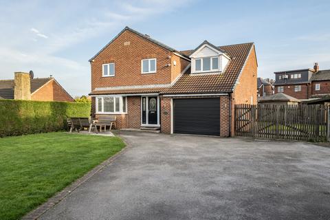4 bedroom detached house for sale, Denby Dale Road East, Durkar, Wakefield, West Yorkshire