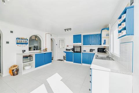 3 bedroom semi-detached house for sale, Davies Avenue, Bridgend