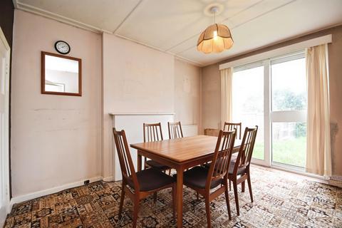 3 bedroom semi-detached house for sale, Greenways, Chelmsford