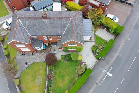 3 bedroom semi-detached house for sale, Church Road, Shaw