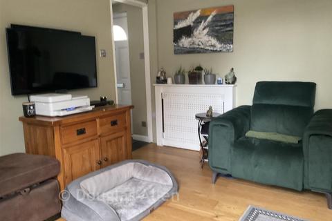 2 bedroom end of terrace house for sale, Allhallows Road, Beckton, London