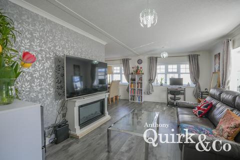 2 bedroom park home for sale, Creek Road, Canvey Island, SS8