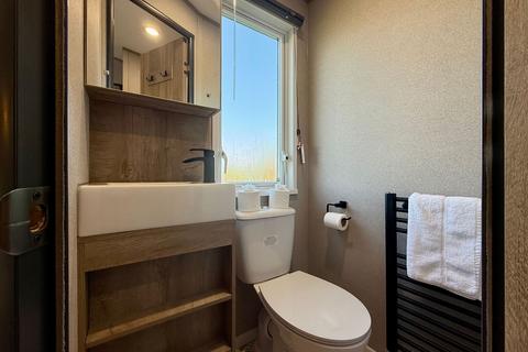 3 bedroom lodge for sale, Malton Road, Pickering YO18