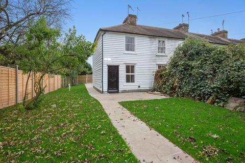 2 bedroom house to rent, Manor Road, Chigwell, IG7