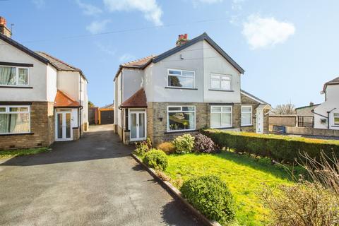 3 bedroom semi-detached house for sale, Mount Avenue, Halifax, West Yorkshire, HX2