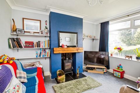 3 bedroom semi-detached house for sale, Mount Avenue, Halifax, West Yorkshire, HX2