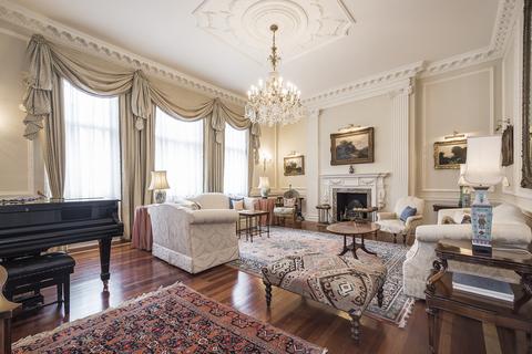 3 bedroom flat for sale, Prince Consort Road, London, SW7