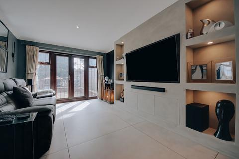 4 bedroom detached house for sale, Westwick Place, Watford, WD25