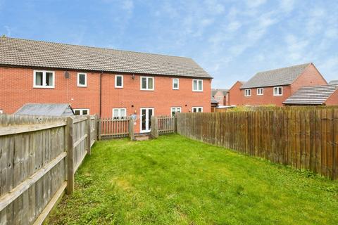 3 bedroom terraced house for sale, Perle Road, Burton-on-Trent, Staffordshire, DE14