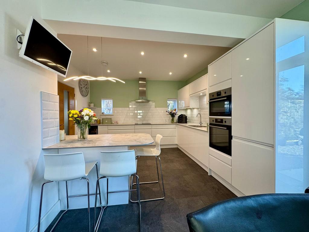 L- Kitchen 2