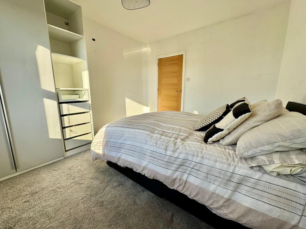 L- Bed 2