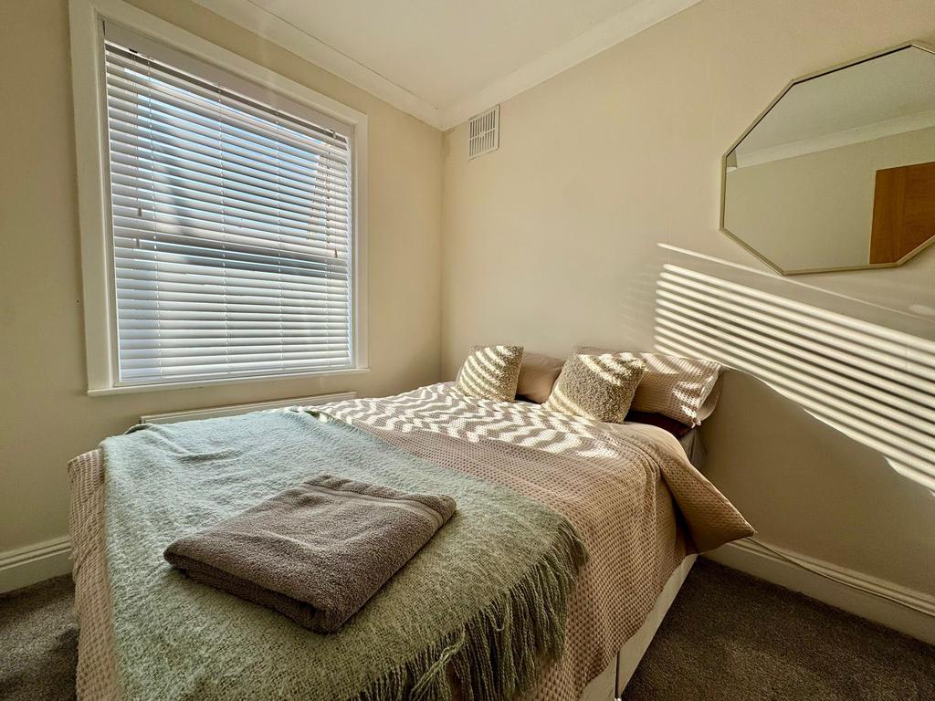L- Bed 3