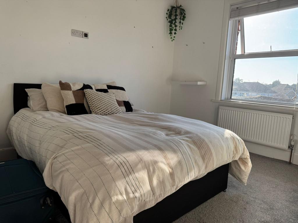 L - Bed 2