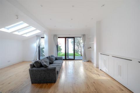 2 bedroom flat for sale, Chatsworth Road NW2