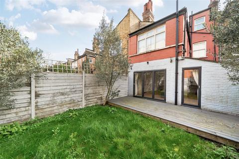 2 bedroom flat for sale, Chatsworth Road NW2