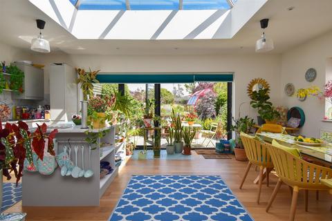 2 bedroom semi-detached bungalow for sale, Conqueror Road, St. Leonards-On-Sea