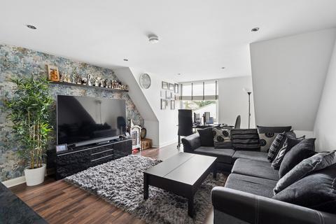 2 bedroom apartment for sale, Uxbridge Road, Rickmansworth, Hertfordshire, WD3
