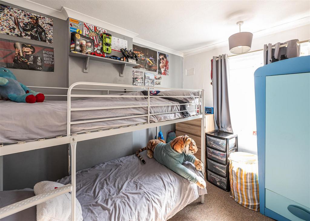 7 Lane Green Avenue-10.jpg