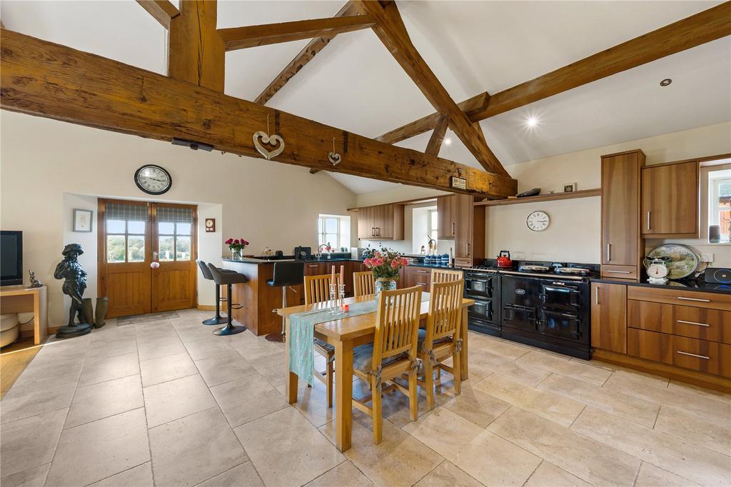 Kitchen/ Living Room