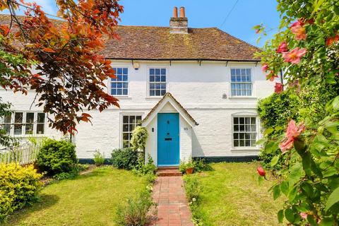 3 bedroom end of terrace house for sale, Cherville Street, Central Romsey, Hampshire
