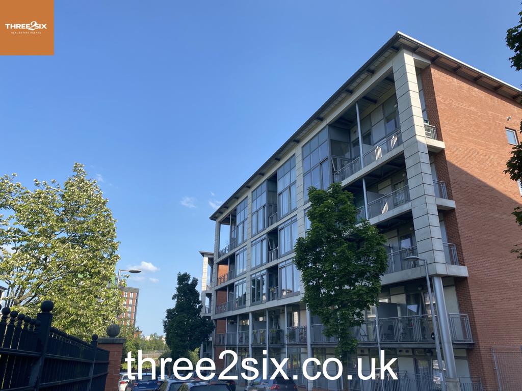 Make This Your Own- Unfurnished Apartment With Pa