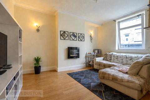 3 bedroom end of terrace house for sale, Calder Avenue, Halifax, West Yorkshire, HX2