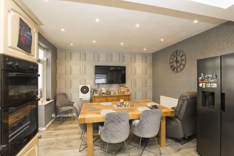 3 bedroom semi-detached house for sale, Sundown Road, Sheffield S13