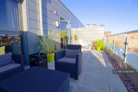 undefined, Lydia Ann St, Liverpool, L1