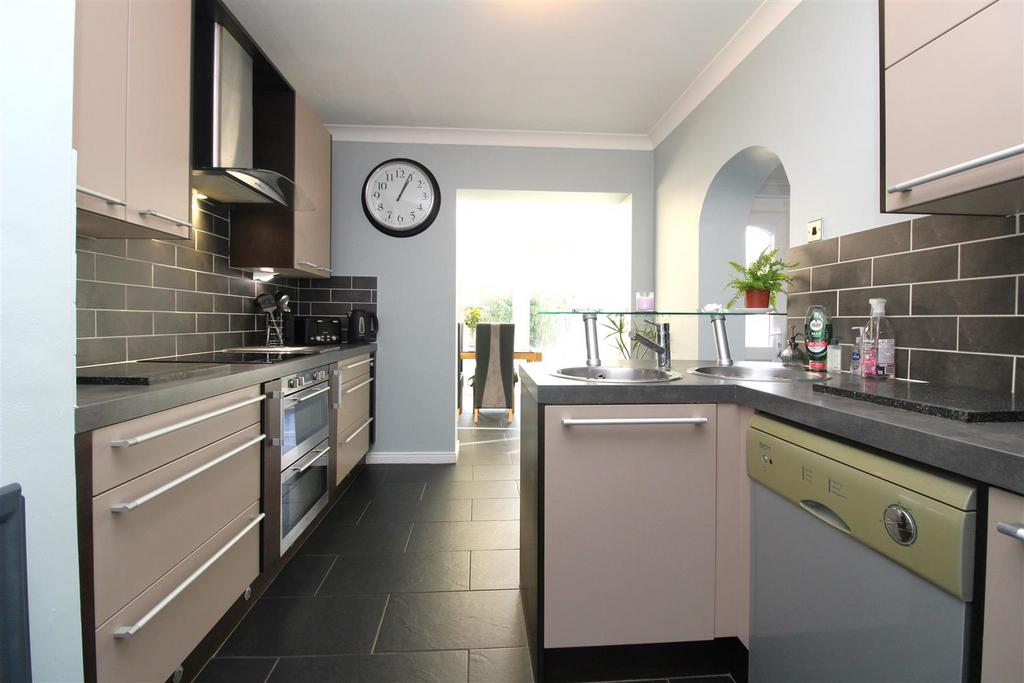 Breakfasting Kitchen