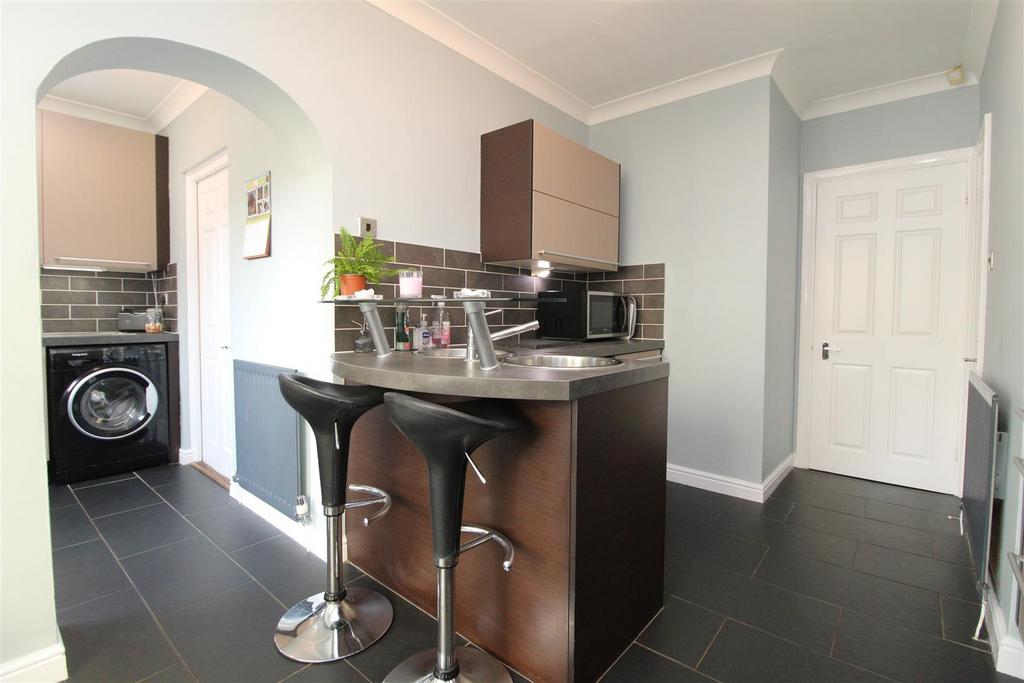 Breakfasting Kitchen