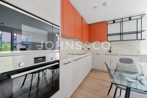 2 bedroom flat to rent, Iris House, Hemlock Street, London, E14