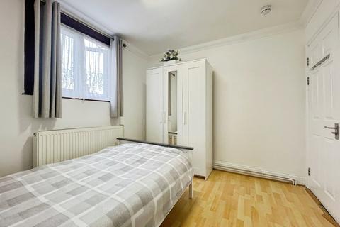 undefined, Ernald Avenue, London E6